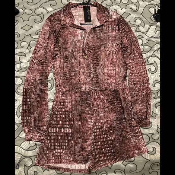 Enhance your curves in this cute Romper. - Picture 2 of 3